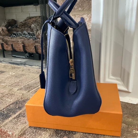 Sold Stunning Rare Louis Vuitton Montaigne MM Blue - Picture 4 of 14